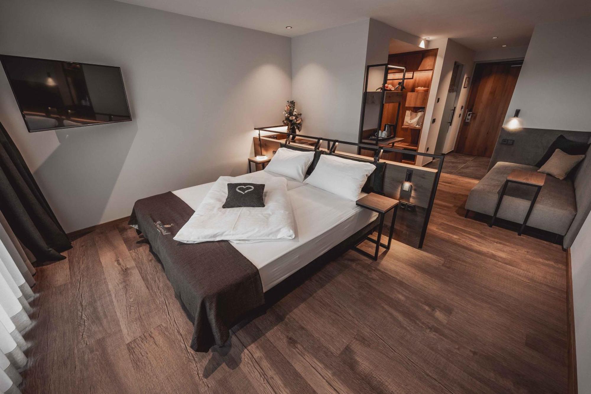 Deluxe Junior Suite